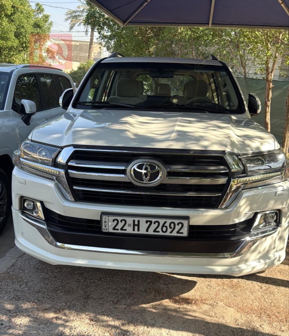 تويوتا لاندكروزر